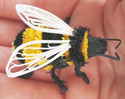 Bumble bee crafts - making a bumble bee (4)