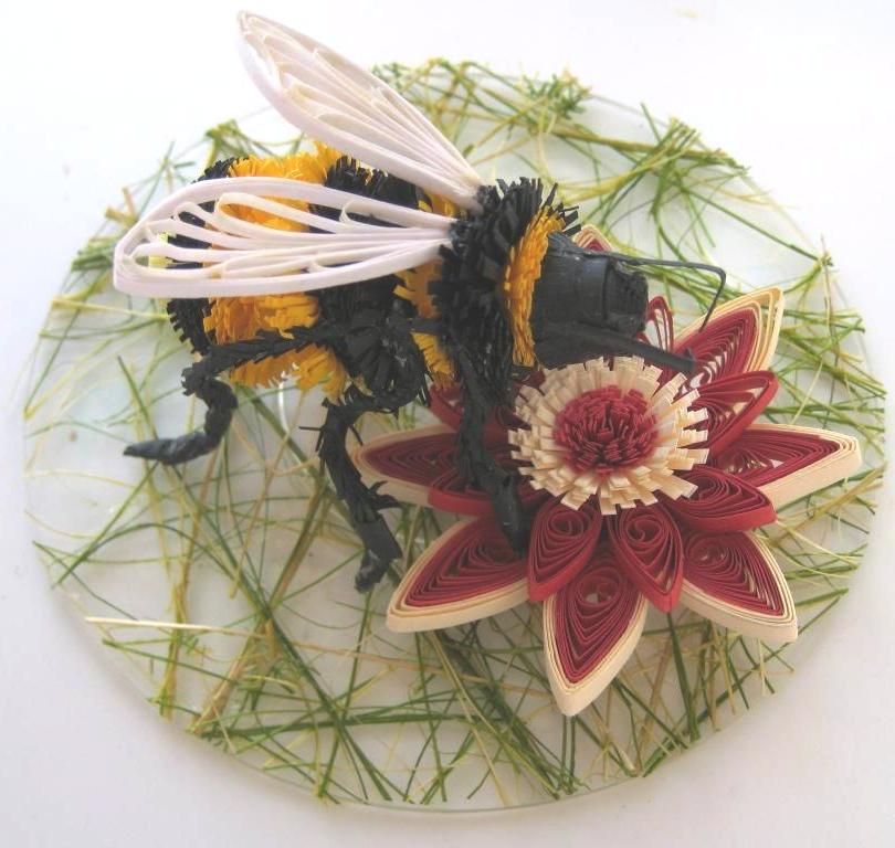 Bumble bee crafts - making a bumble bee (2)