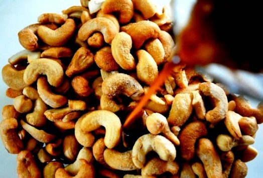 Honey roasted cashews - roasted cashews recipes (3)