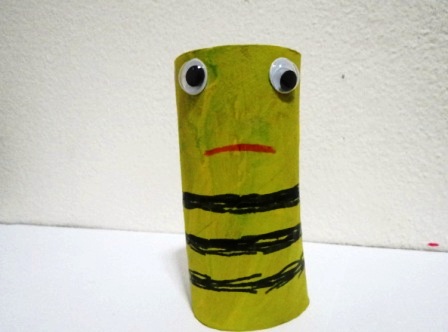 Bee craft projects with toilet paper rolls (6)