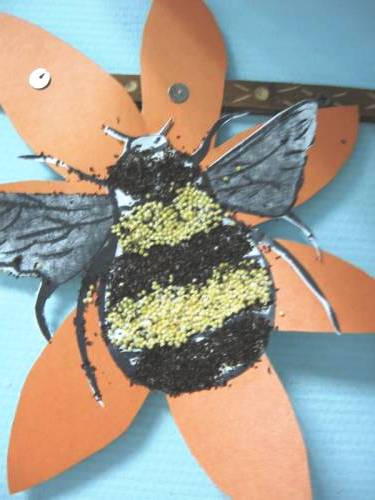 Bumble bee crafts - making a bumble bee (7)